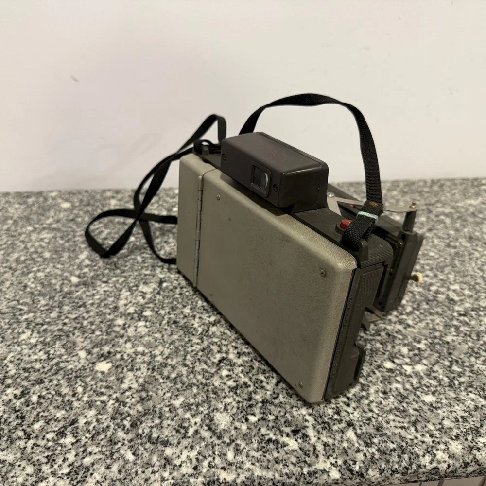 Polaroid Land Camera Automatic 104 Vintage Instant Film Camera‎